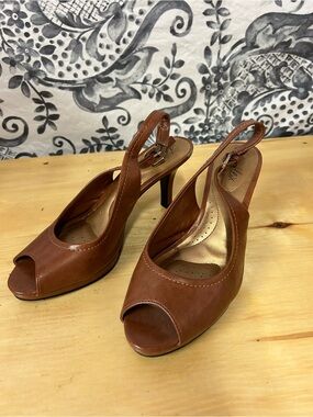 Dexflex Comfort Brown Open-Toe Slingback Heels